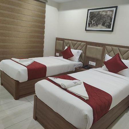 Rr Mount Elite Suites Csennai Kültér fotó
