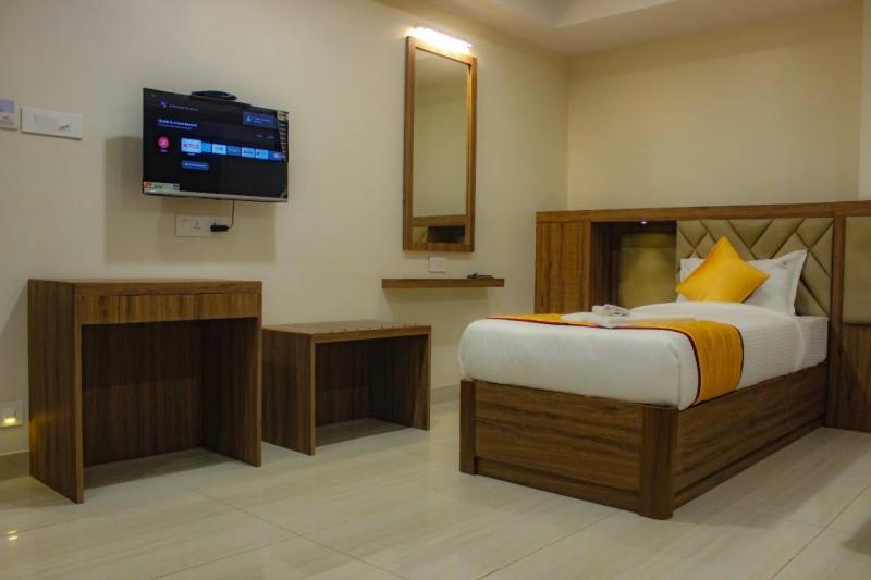 Rr Mount Elite Suites Csennai Kültér fotó