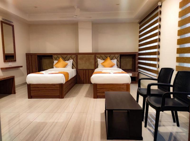 Rr Mount Elite Suites Csennai Kültér fotó