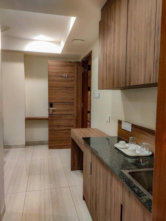Rr Mount Elite Suites Csennai Kültér fotó