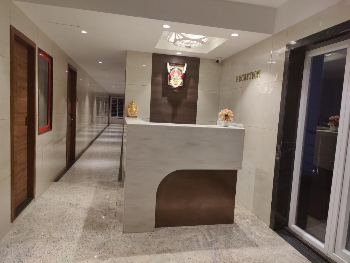 Rr Mount Elite Suites Csennai Kültér fotó
